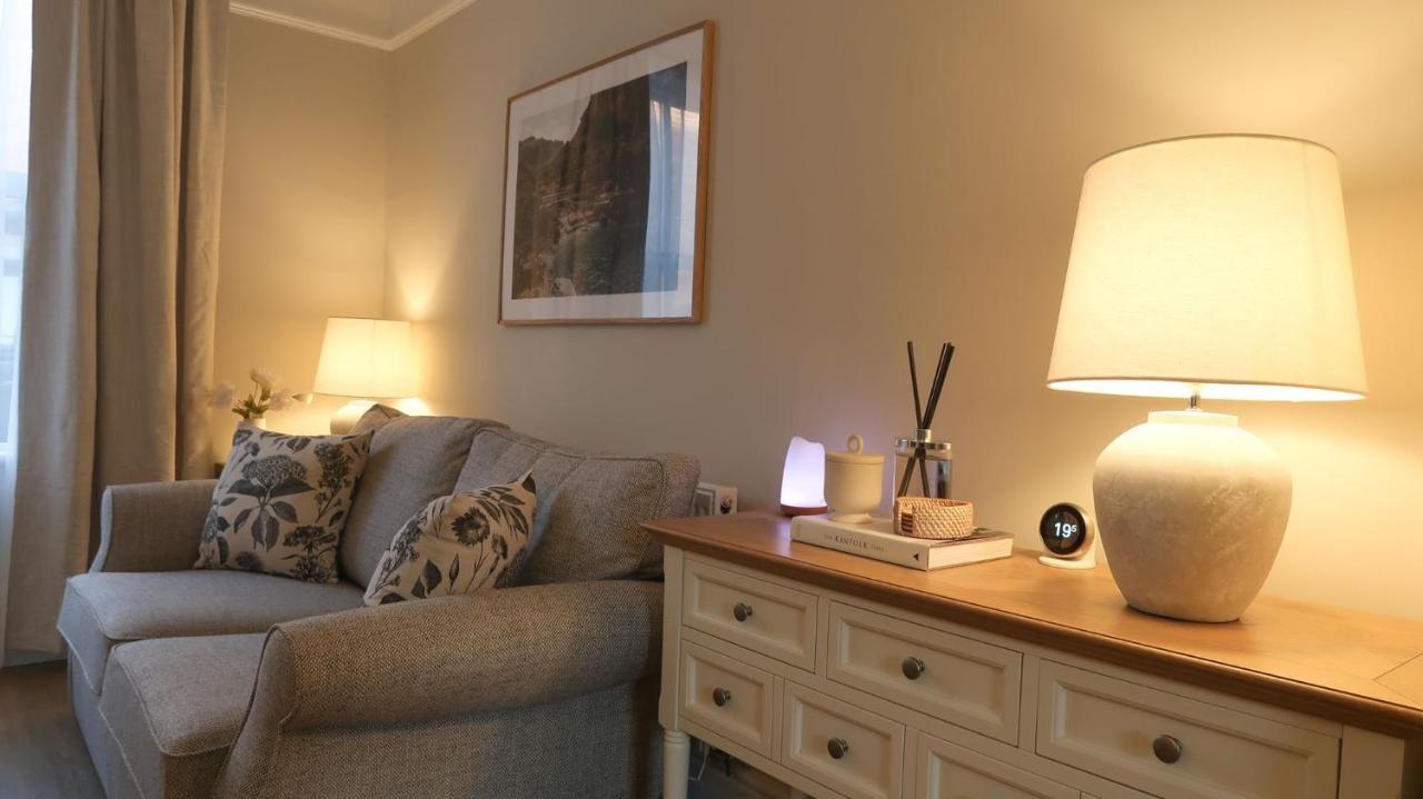 Luxury Living Outside The City Walls - Sleeps Six! Chester Ngoại thất bức ảnh